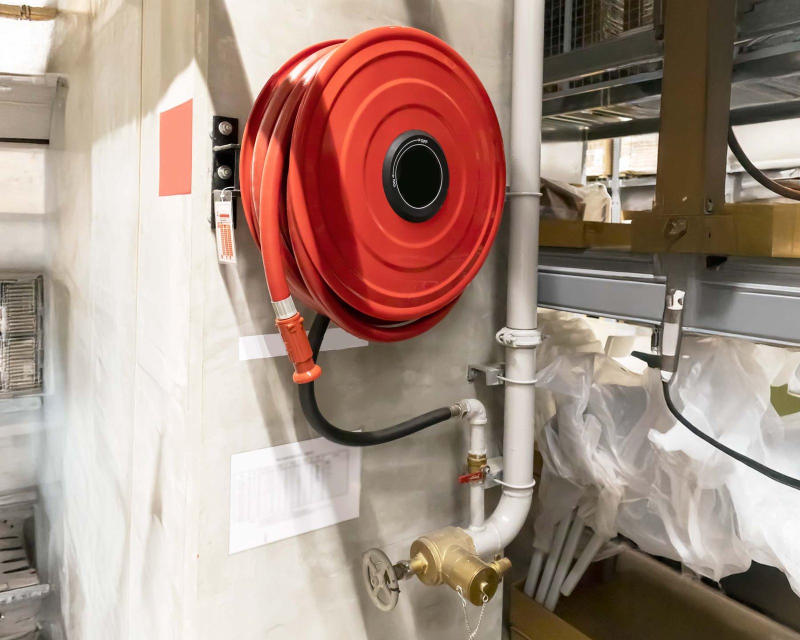Robinets incendie armés
